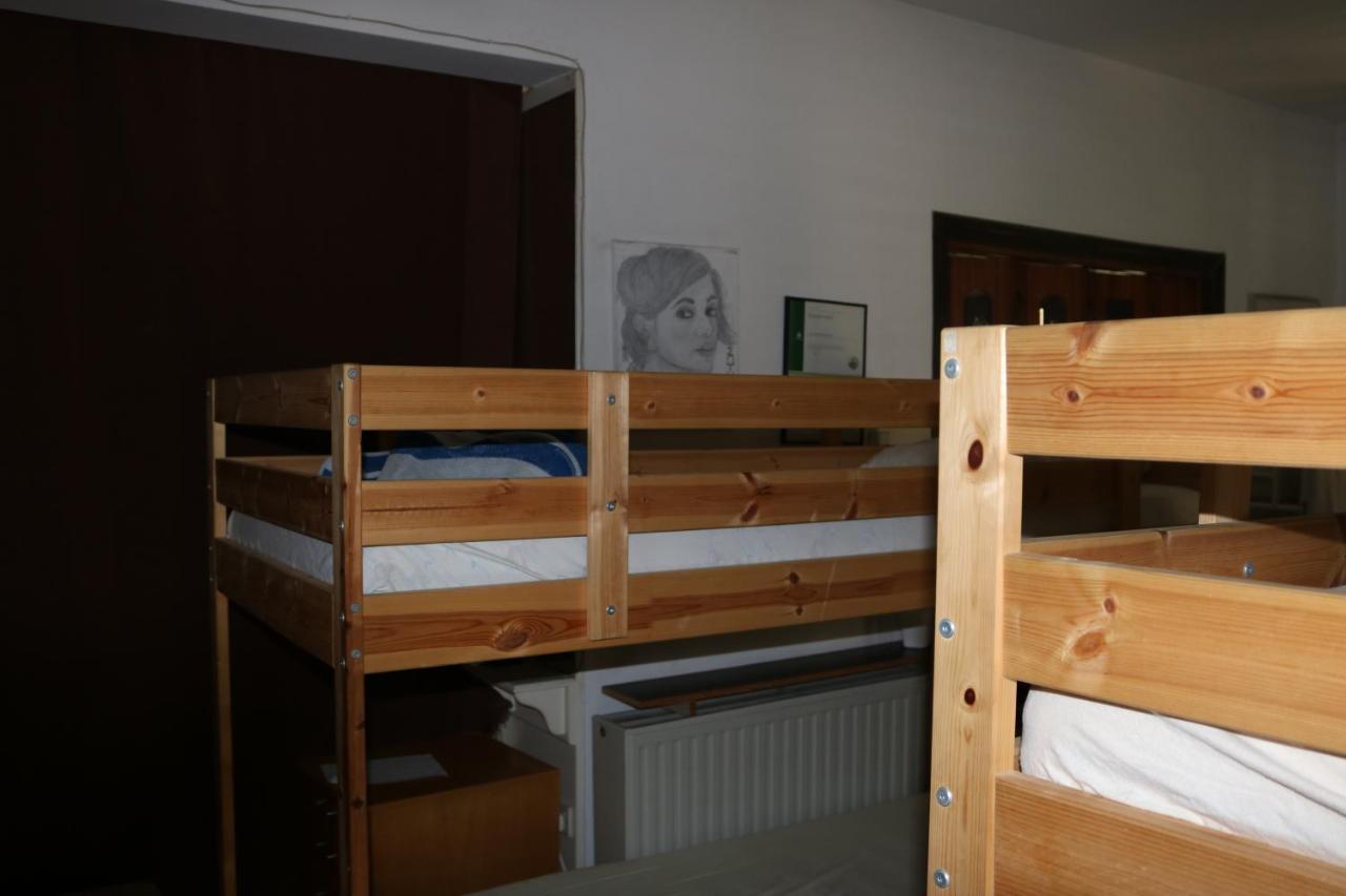 Costas Hostel Action Tseri Ngoại thất bức ảnh