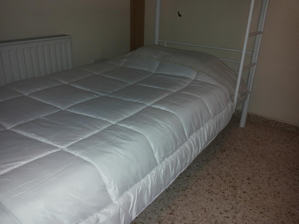 Costas Hostel Action Tseri Ngoại thất bức ảnh